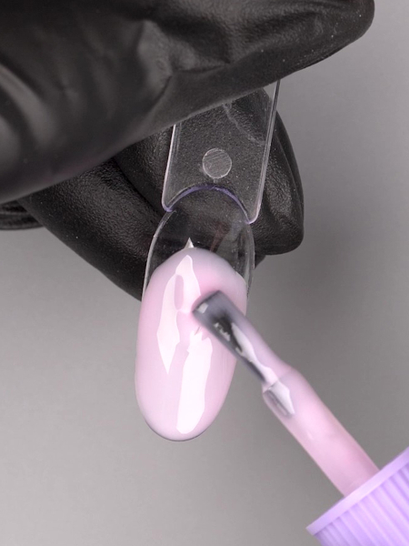 Купить камуфлирующую базу для ногтей GUMMY BASE Favorite Nail Club