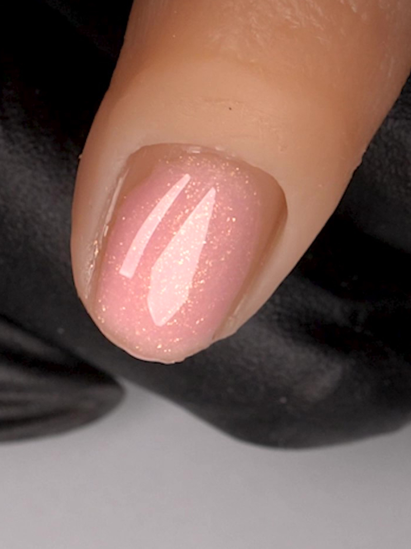 Купить камуфлирующую базу для ногтей GUMMY BASE Specific Nail Club