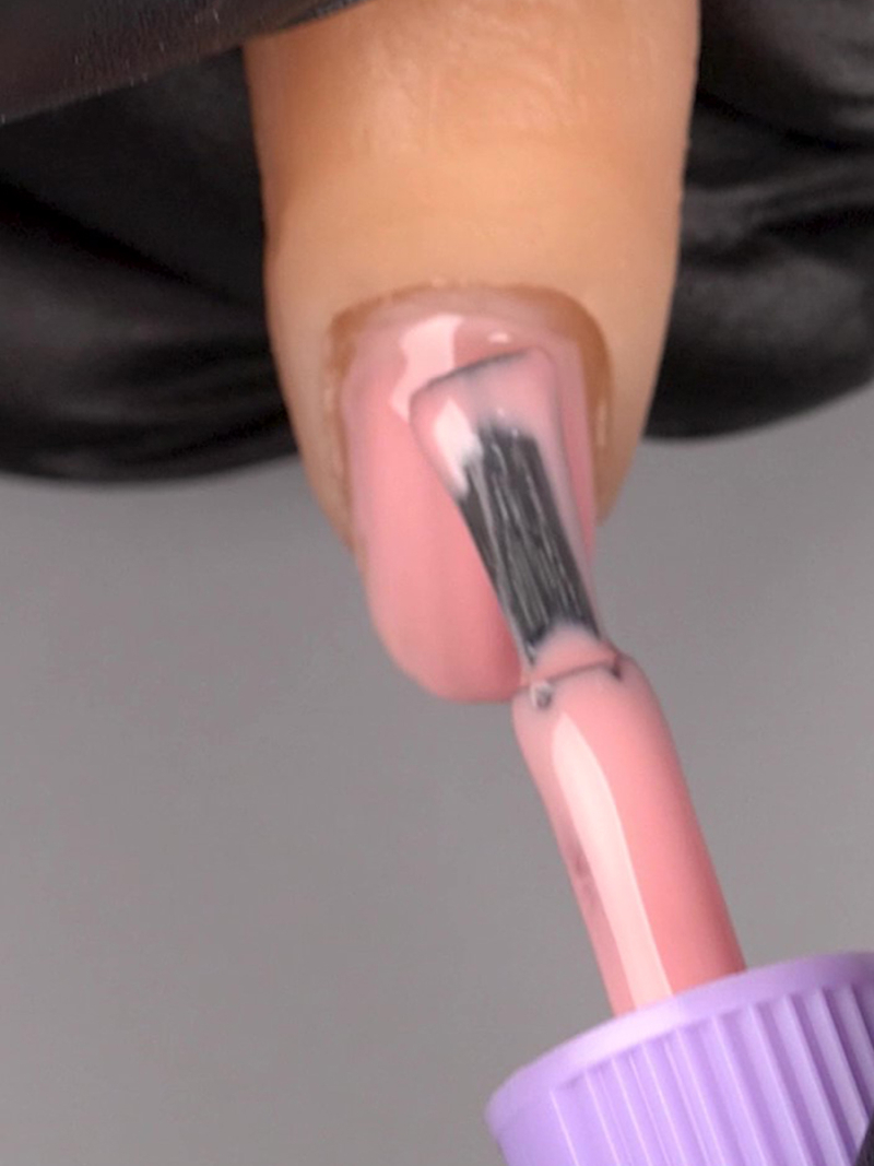 Купить камуфлирующую базу для ногтей GUMMY BASE Soft Nail Club