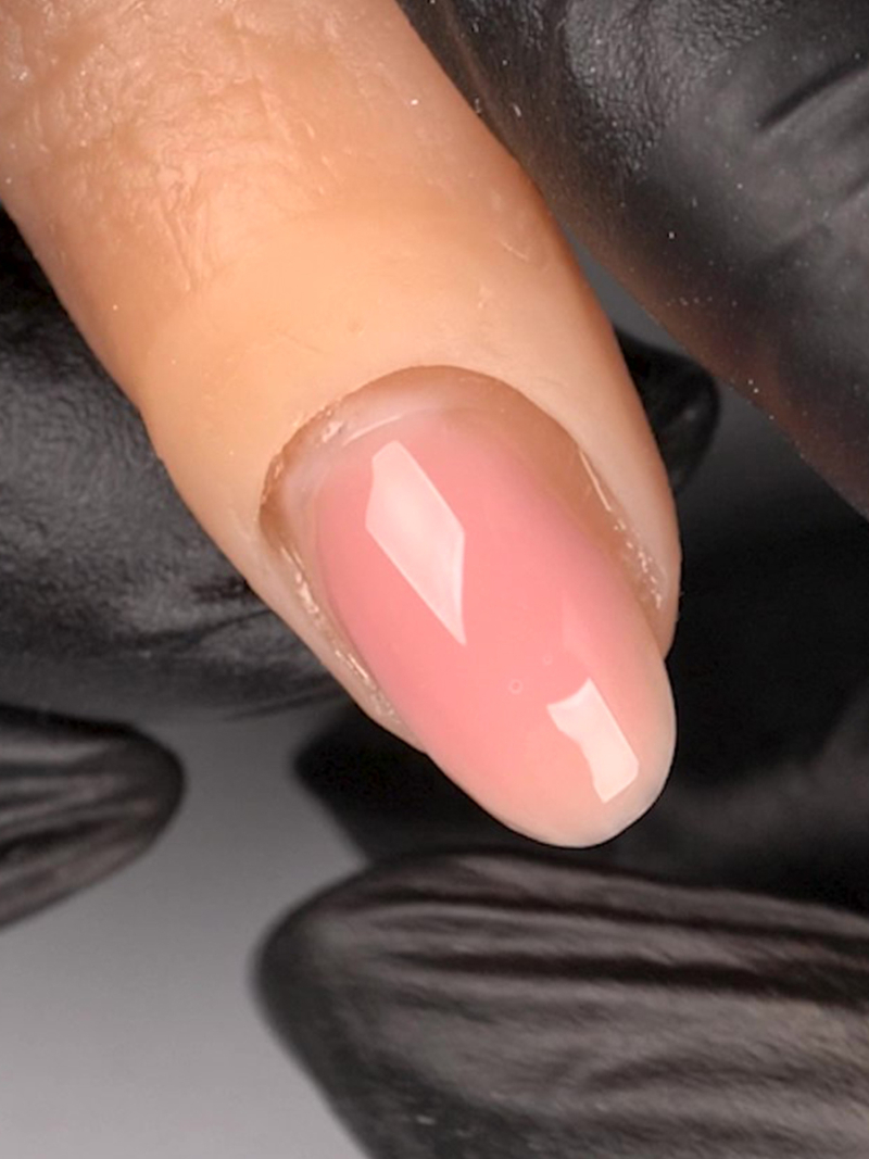 Купить камуфлирующую базу для ногтей GUMMY BASE Sensitive Nail Club