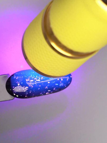 Купить топ для ногтей с хлопьями HOLOGRAM TOP 13 мл Nail Club