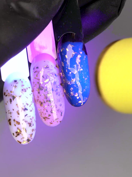 Купить глянцевый топ с кусочками фольги GOLD FOIL TOP Nail Club