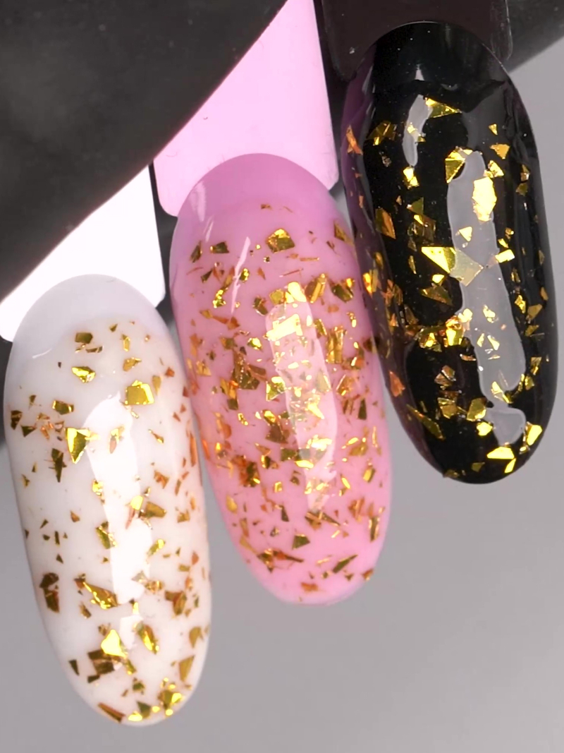 Купить глянцевый топ с кусочками фольги GOLD FOIL TOP Nail Club