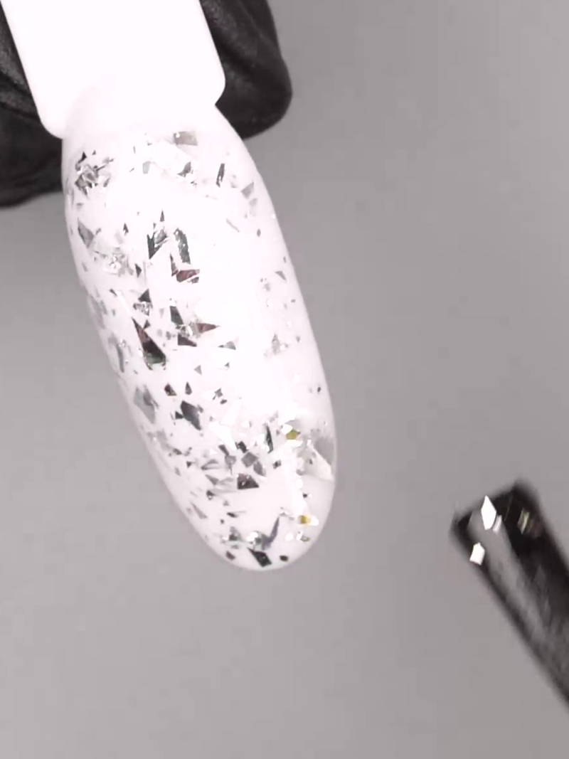 Купить глянцевый топ с кусочками фольги SILVER FOIL TOP Nail Club