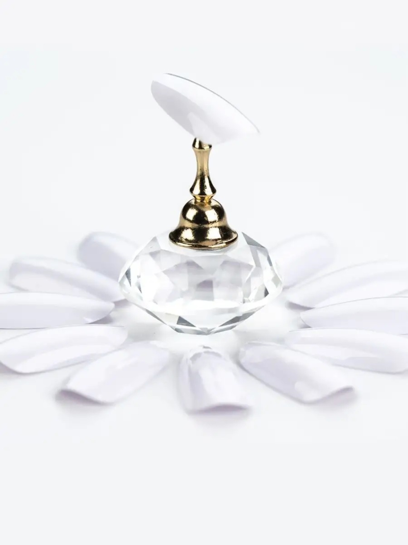 Купить типсы для демонстрационного дизайна ногтей белые