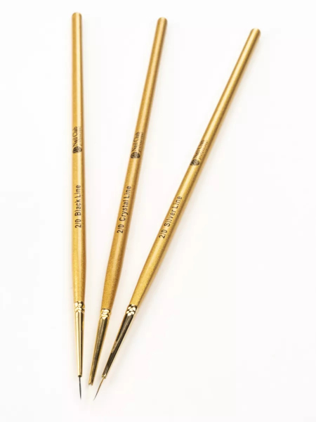 Купить тонкую маникюрную кисть для росписи ногтей гель-пастами 2/0 Crystal Line Nail Club